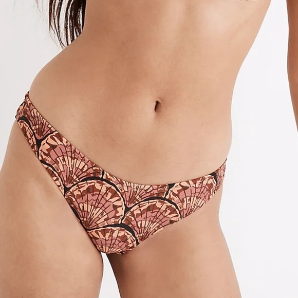 Madewell Second Wave Curved-Waist Bikini Bottom in Painted Seashells - Picture 9 of 16
